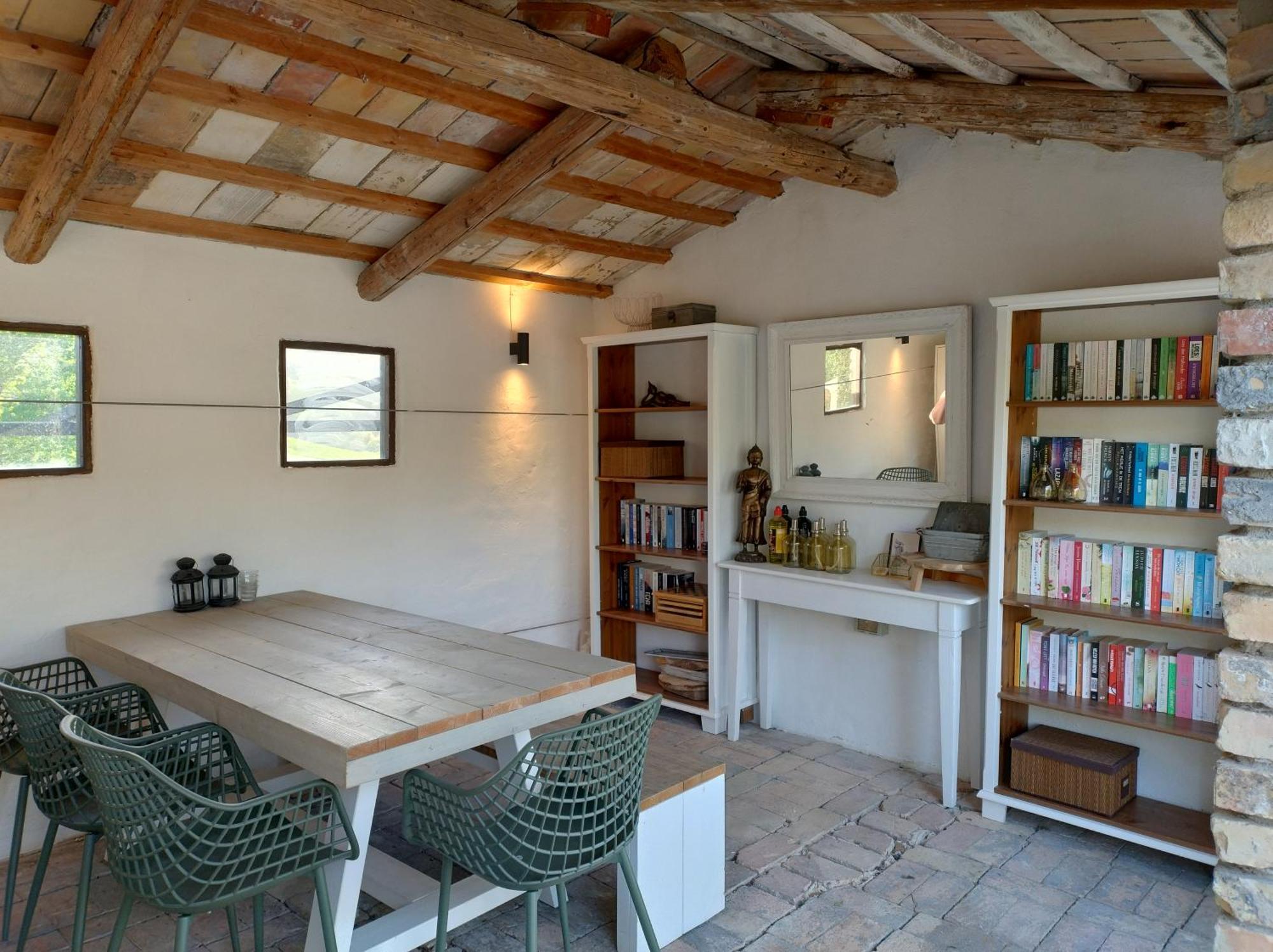 Rosa Nel Pozzo Apartments And B&B San Pietro  Экстерьер фото